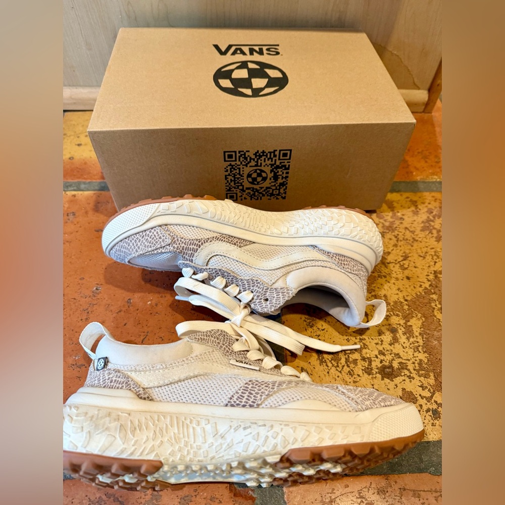 Vans MTE Ultrarange Neo VR3 in Python Vintage White Unisex W6.5 / M5 - Picture 9 of 14